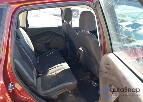 2015 Ford Escape S z USA, uszkodzony, nr VIN 1FMCU0F75FUA07805